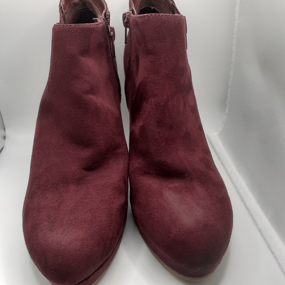 Unlisted burgundy ankle boots sz 10M